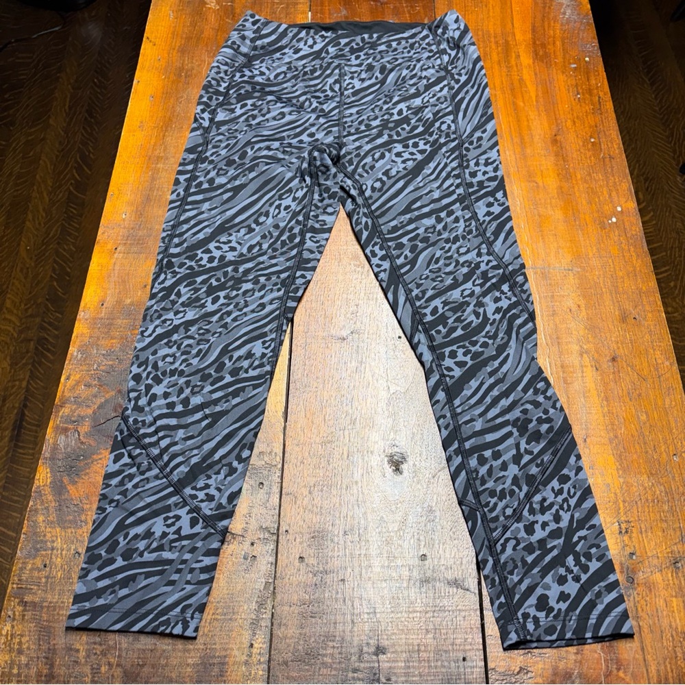 Y2K PINK Leggings‎ Capris Black & White Women's Size L Large